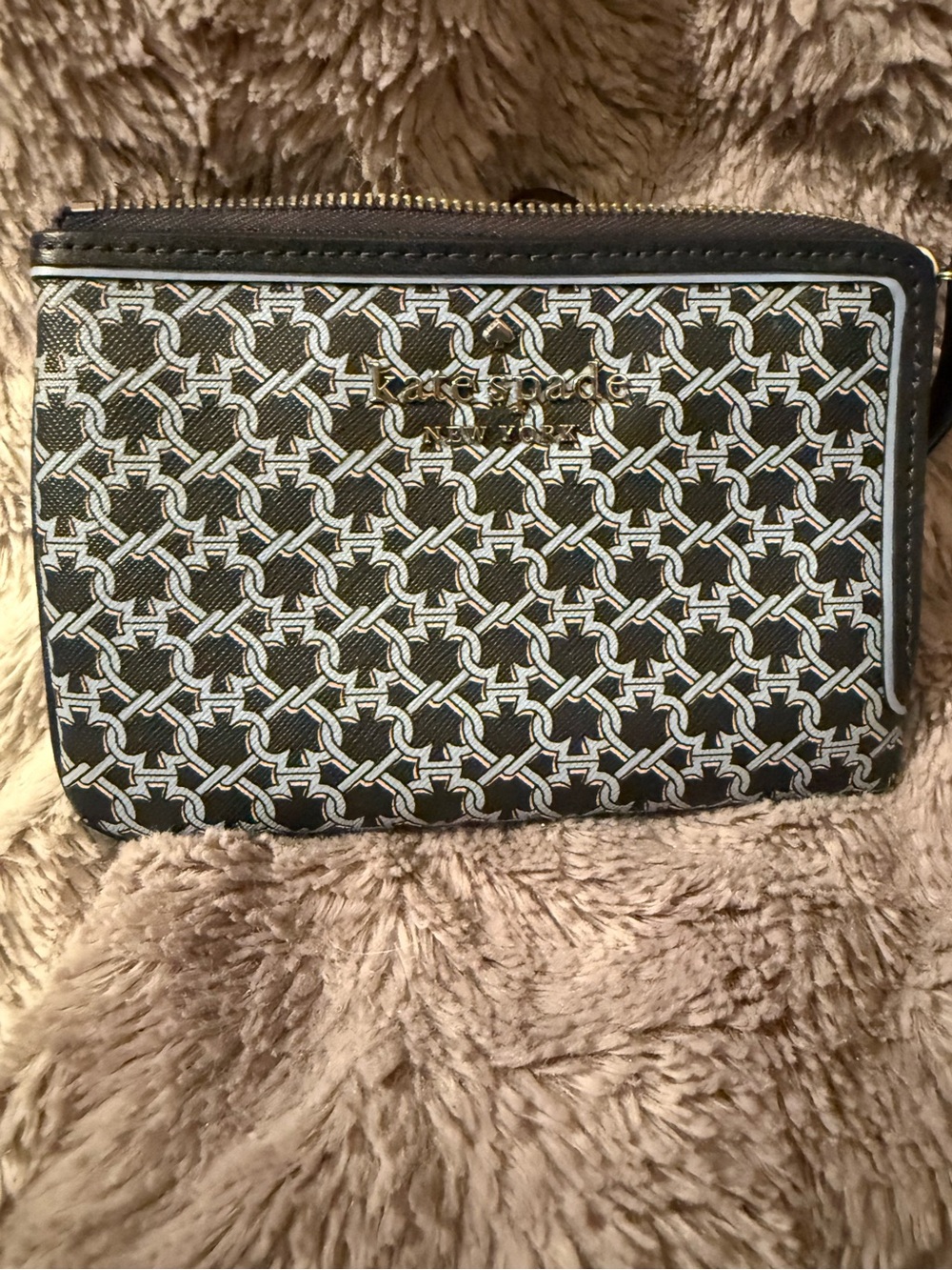 Kate Spade New York Spade Link Saffiano PVC Mini L-Zip Wristlet Blue Geometric - Picture 2 of 9